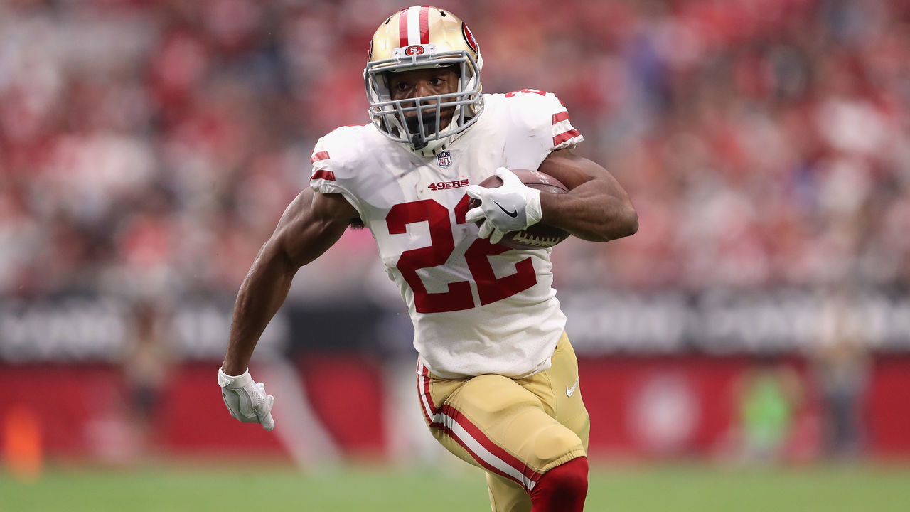 GLENDALE, AZ - OCTOBER 01: Running back Matt Breida #22 of the San Francisco 49ers runs up field during the second half of the NFL game against the Arizona Cardinals at the University of Phoenix Stadium on October 1, 2017 in Glendale, Arizona.