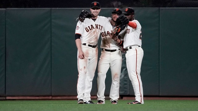 Small earthquake shakes cameras during Reds-Giants game