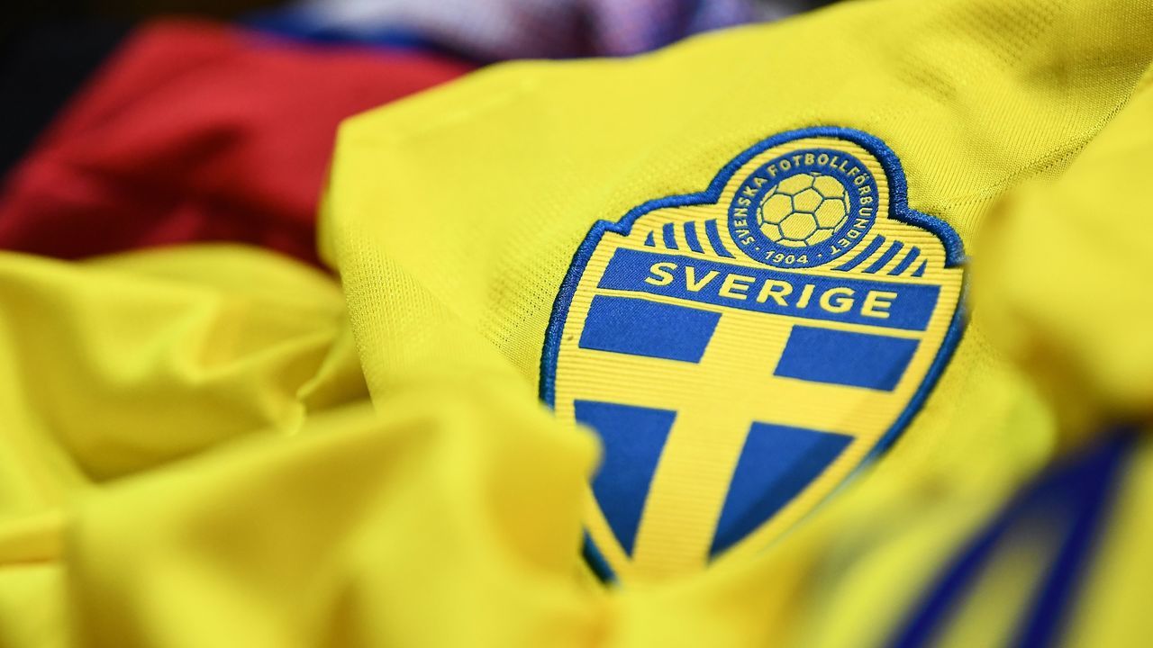 A picture taken on April 25, 2018 in Paris, shows the jersey of the Swedish national football team for the FIFA 2018 World Cup football tournament.