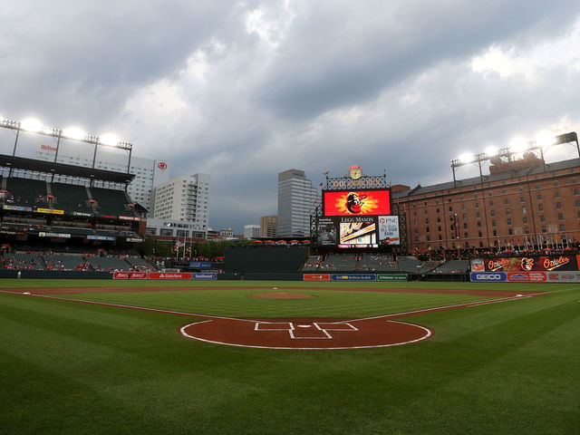 Orioles alter left-field wall at Camden Yards