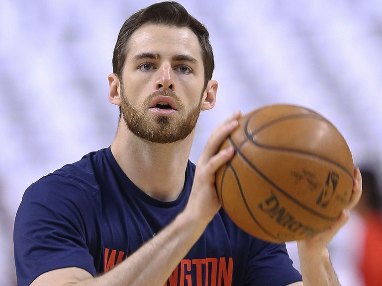 Jason Smith to exercise player option, remain with Wizards