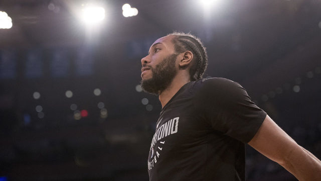 NEW YORK, NY - JANUARY 02: Kawhi Leonard #2 of the San Antonio Spurs warms up before the game against the New York Knicks at Madison Square Garden on January 02, 2018 in New York City.