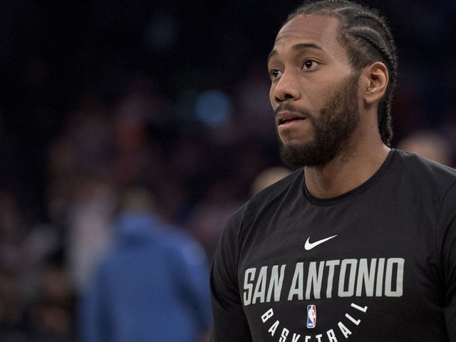 NEW YORK, NY - JANUARY 02: Kawhi Leonard #2 of the San Antonio Spurs warms up before the game against the New York Knicks at Madison Square Garden on January 02, 2018 in New York City.
