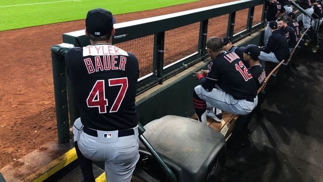'Tyler' Bauer modifies jersey following Twitter beef with Astros
