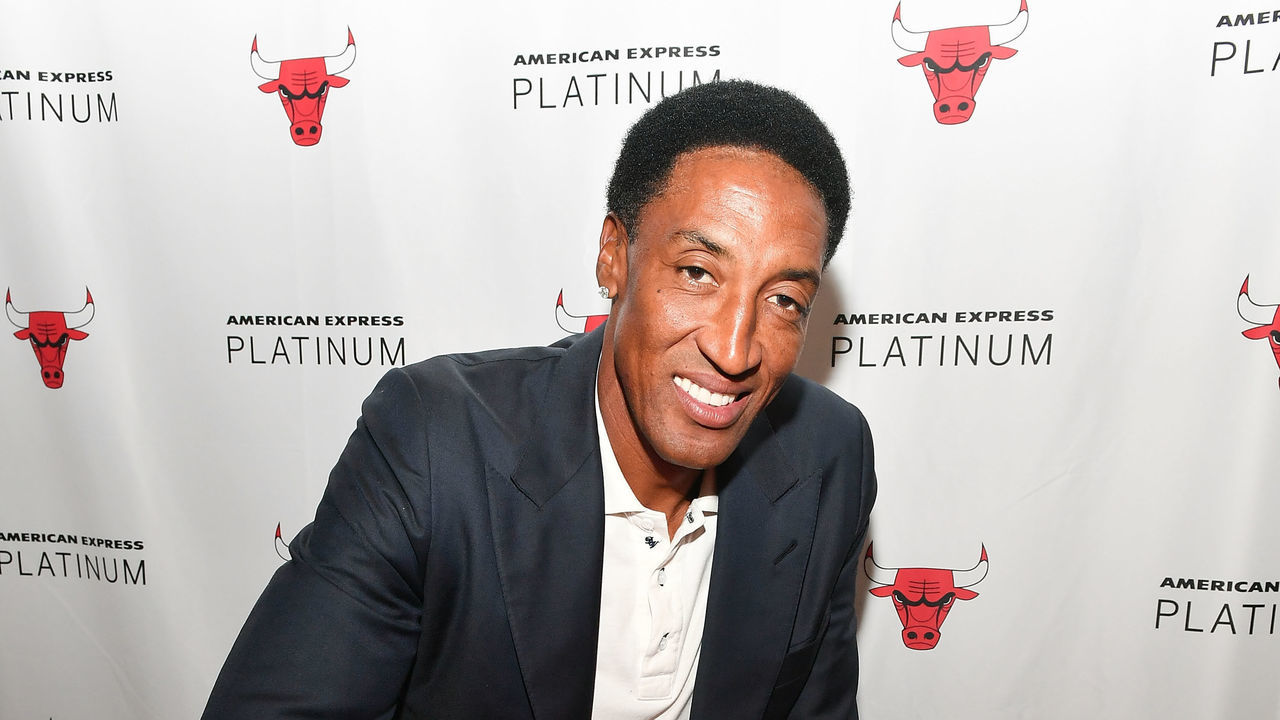CHICAGO, IL - APRIL 01: Scottie Pippen meets fans at American Express 'Paints The Town Platinum' At The Chicago Bulls Game At The United Center In Chicago on April 1, 2017 in Chicago, Illinois.