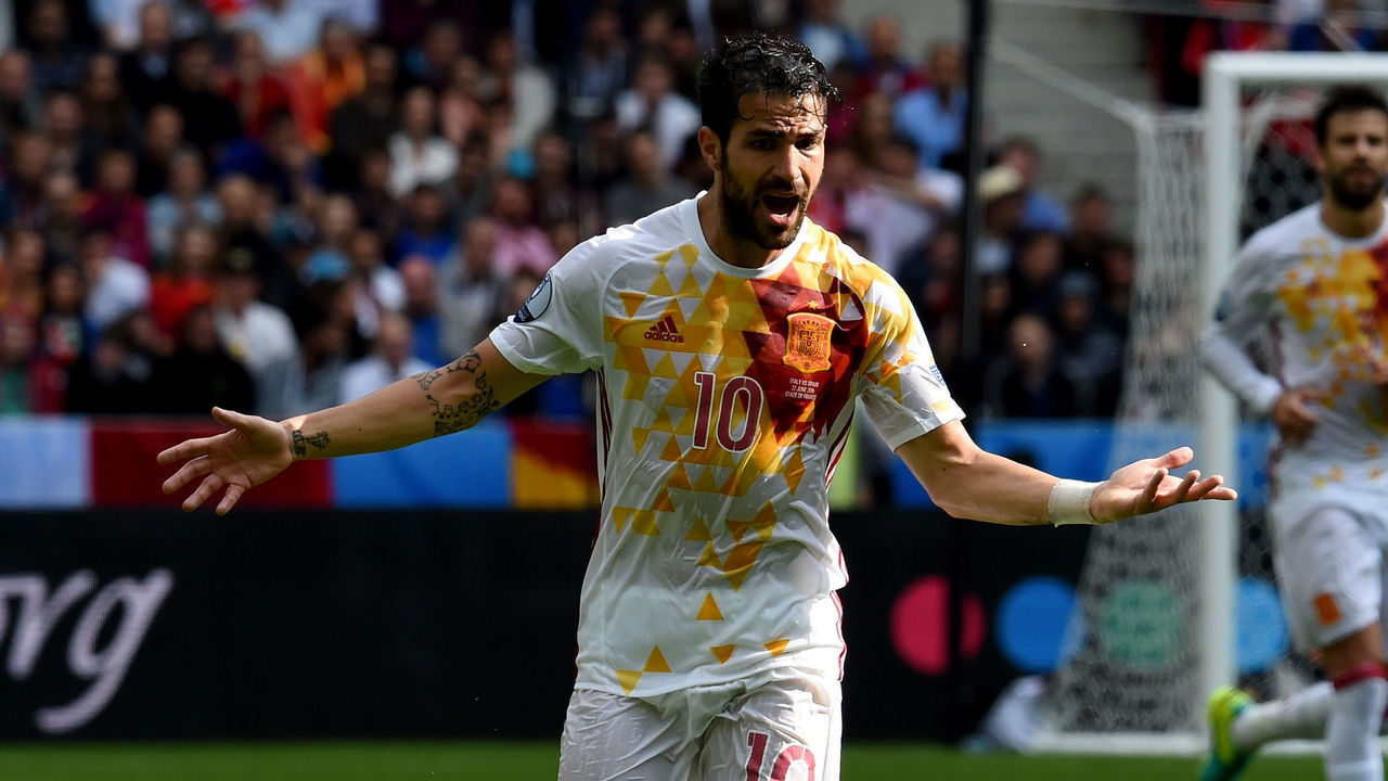 PARIS, FRANCE - JUNE 27: Cesc Fabregas of Spain in action during the UEFA EURO 2016 round of 16 match between Italy and Spain at Stade de France on June 27, 2016 in Paris, France.