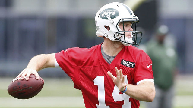 Jets' Bowles on Darnold's 1st practice: 'I told him he was late'