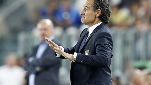 Italy manager Cesare Prandelli announces retirement after 0-1 loss to Uruguay