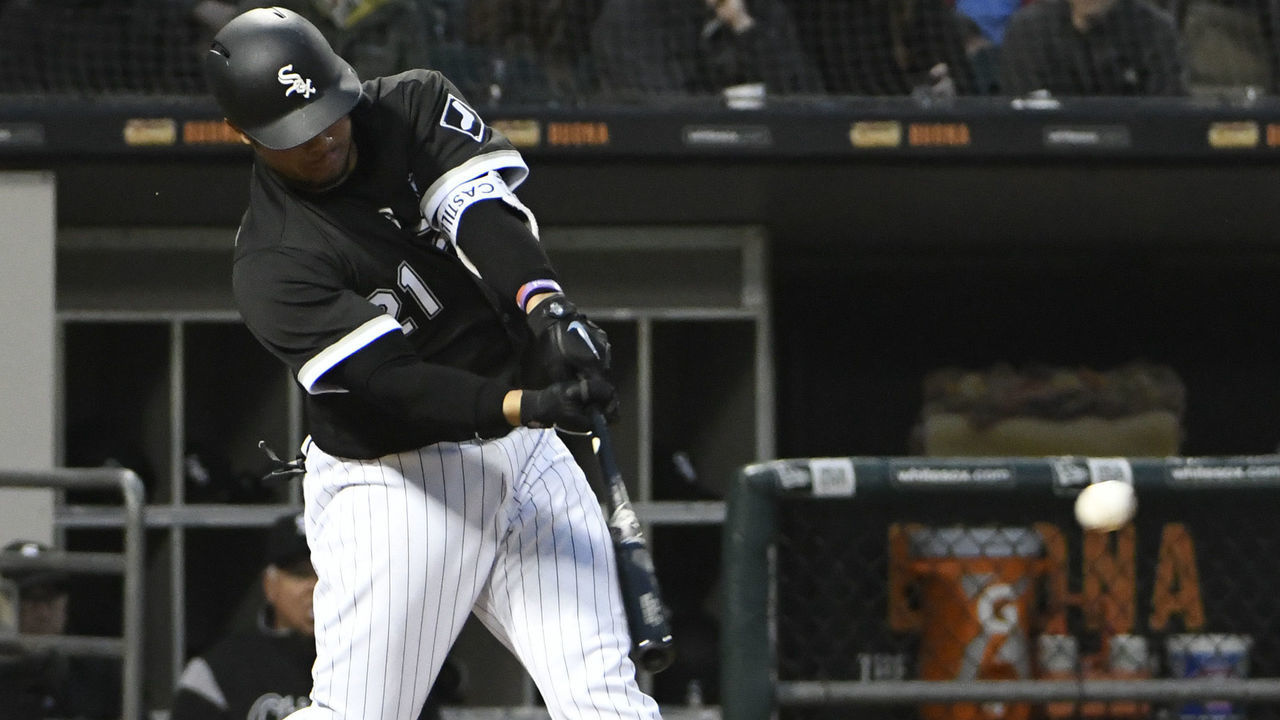 CHICAGO, IL - MAY 18: Welington Castillo #21 of the Chicago White Sox hits an RBI single against the Texas Rangers during the first inning on May 18, 2018 at Guaranteed Rate Field in Chicago, Illinois.
