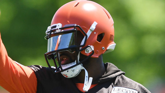 Landry seemingly attempts to recruit Dez to Browns