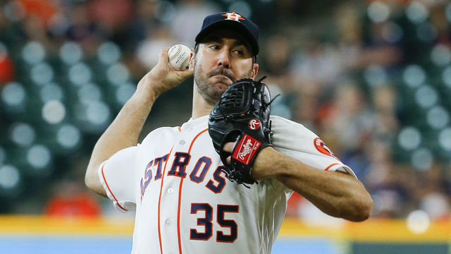 HOUSTON, TX - MAY 23: Justin Verlander #35 of the Houston Astros pitches in the first inning against the San Francisco Giants at Minute Maid Park on May 23, 2018 in Houston, Texas.