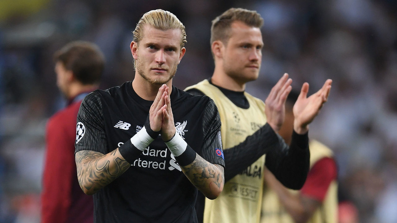 KIEV, UKRAINE - MAY 26: Loris Karius of Liverpool breaks down in tears in front of Simon Mignolet after defeat in the UEFA Champions League final between Real Madrid and Liverpool on May 26, 2018 in Kiev, Ukraine.
