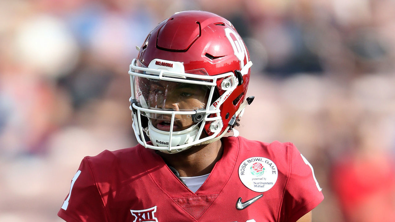 PASADENA, CA - JANUARY 01: Kyler Murray #1 of the Oklahoma Soonersrs is seen in the 2018 College Football Playoff Semifinal at the Rose Bowl Game presented by Northwestern Mutual at the Rose Bowl on January 1, 2018 in Pasadena, California.