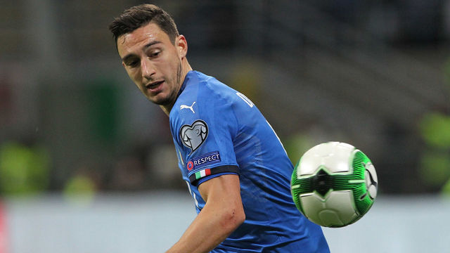 MILAN, ITALY - NOVEMBER 13: Matteo Darmian of Italy in action during the FIFA 2018 World Cup Qualifier Play-Off: Second Leg between Italy and Sweden at San Siro Stadium on November 13, 2017 in Milan,