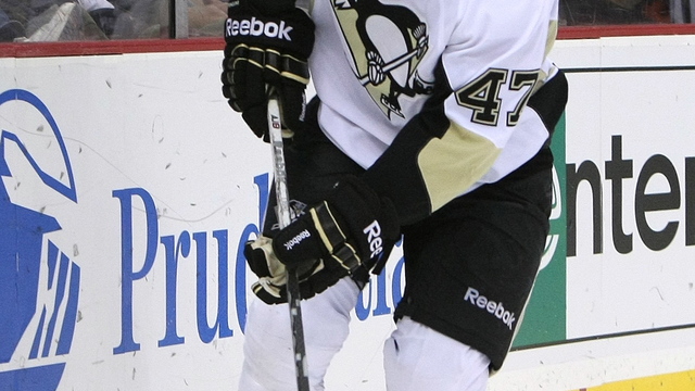 Penguins re-sign Simon Despres to 2-year, $1.8-million contract