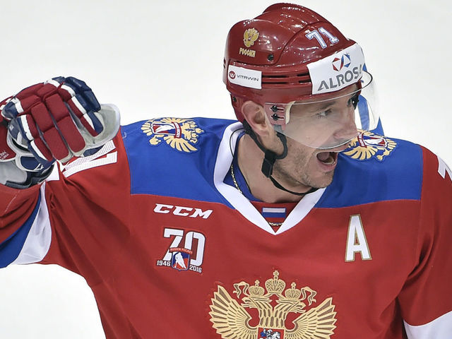 Russia's forward Ilya Kovalchuk celebrates a goal during the Channel One Cup of the Euro Hockey Tour ice hockey match between Russia and Czech Republic in Moscow on December 16, 2016. / AFP / Alexander NEMENOV