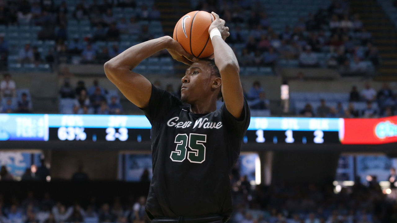 CHAPEL HILL, NC - DECEMBER 03: Tulane's Melvin Frazier during the North Carolina Tar Heels game versus the Tulane Green Wave on December 3, 2017, at Dean E. Smith Center in Chapel Hill, NC.