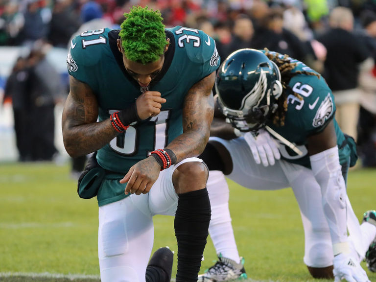 Philadelphia Eagles players kneel during the national anthem prior to an  NFL football game against the Arizona Cardinals, Sunday, Dec. 20, 2020, in  Glendale, Ariz. (AP Photo/Ross D. Franklin Stock Photo - Alamy