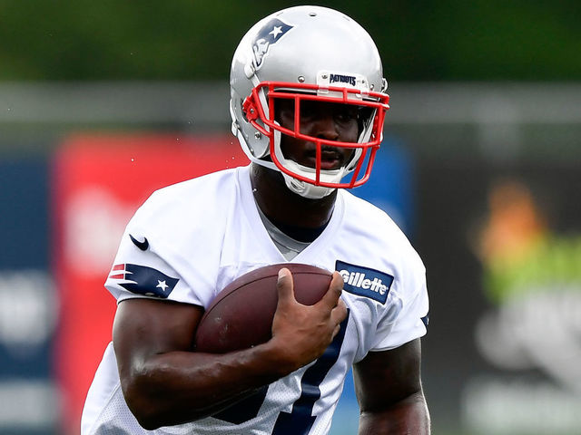 Report: Patriots' Michel could miss start of season with knee injury