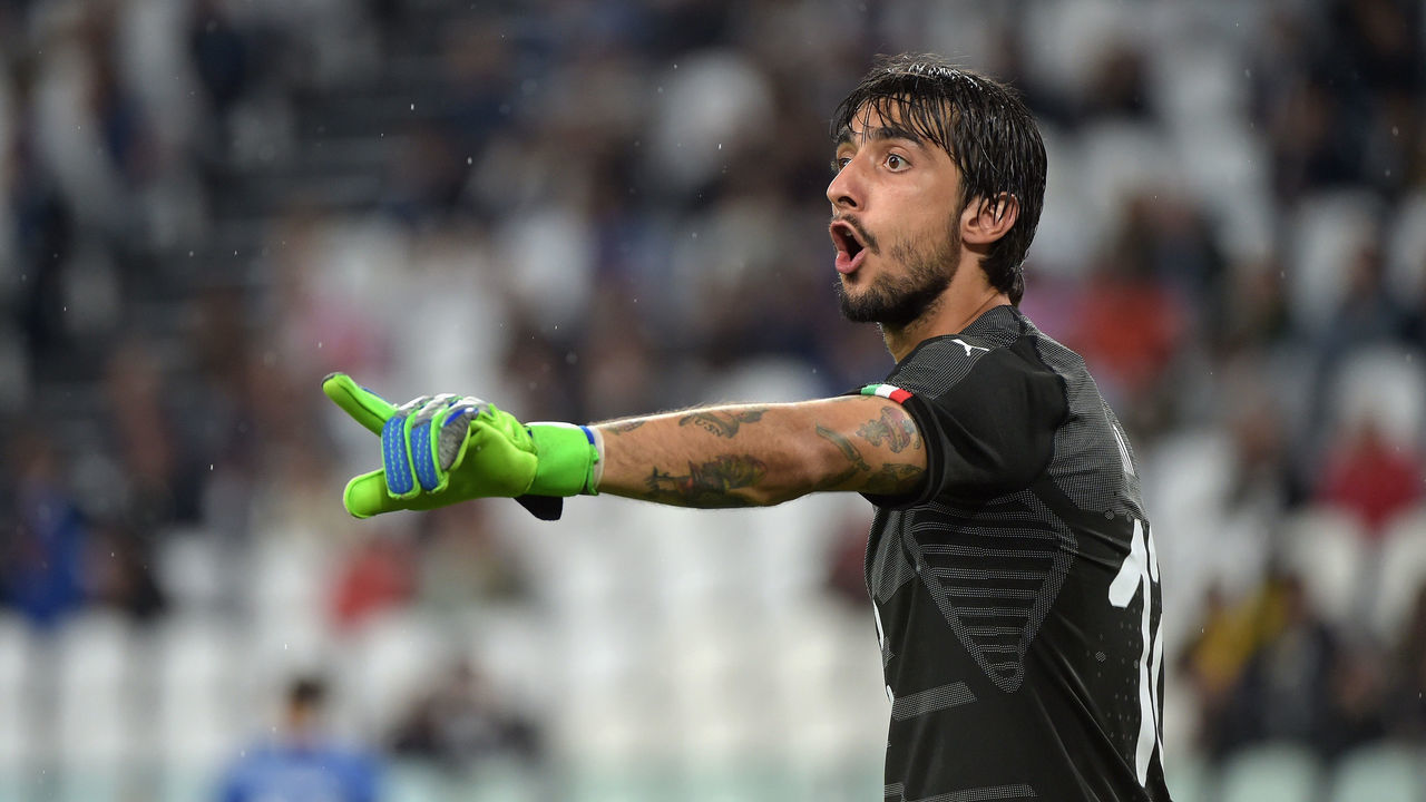 TURIN, ITALY - JUNE 04: Mattia Perin, goalkeeper of Italy gestures during the International Friendly match between Italy and Netherlands at Allianz Stadium on June 4, 2018 in Turin, Italy.
