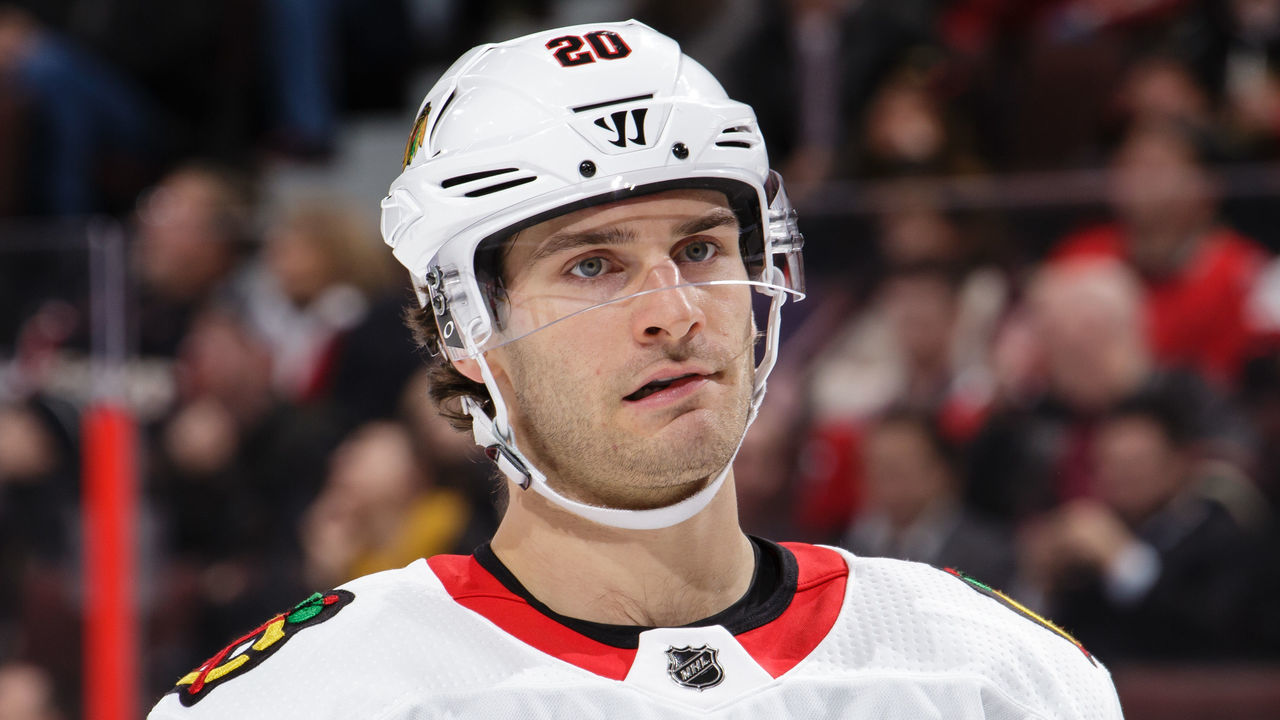OTTAWA, ON - JANUARY 9: Brandon Saad #20 of the Chicago Blackhawks looks on against the Ottawa Senators at Canadian Tire Centre on January 9, 2018 in Ottawa, Ontario, Canada.