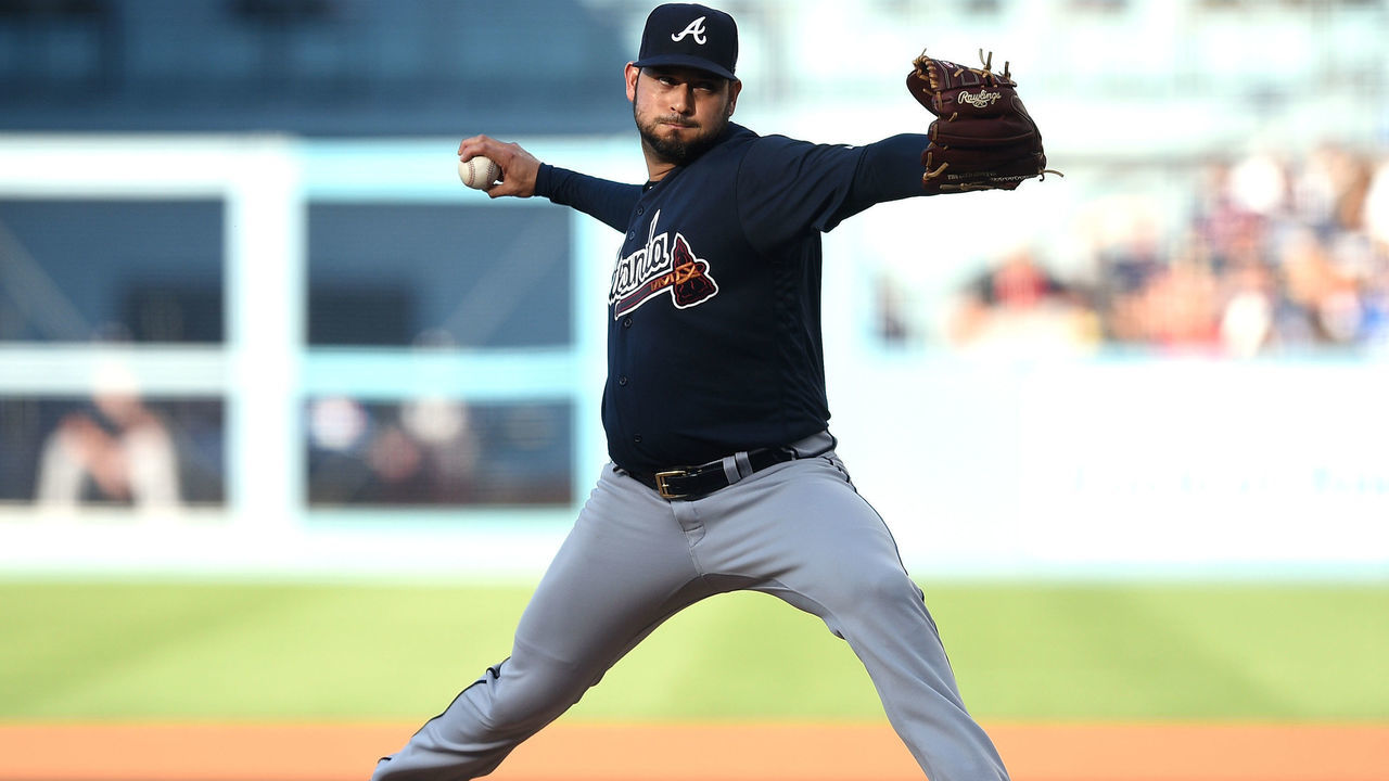 LOS ANGELES, CA - JUNE 09: Pitcher Anibal Sanchez #19 of the Atlanta Braves throws a pitch against Los Angeles Dodgers during the first inning at Dodger Stadium on June 9, 2018 in Los Angeles, California.