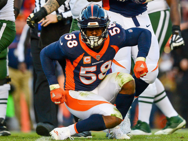 Outside linebacker Von Miller of the Denver Broncos celebrates after  News Photo - Getty Images