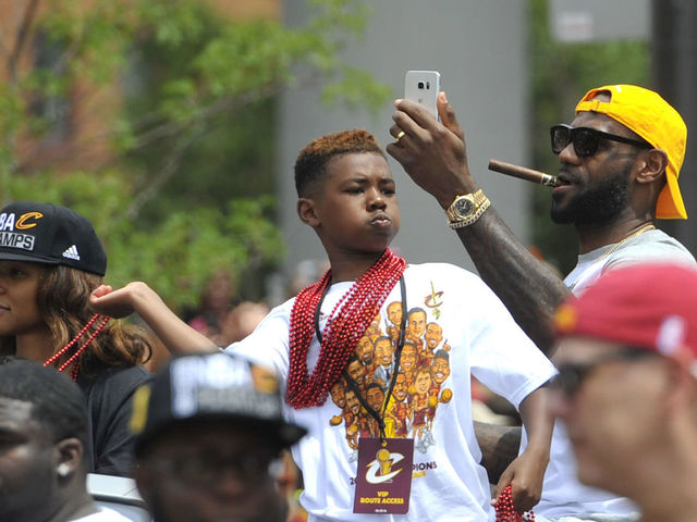 LeBron: Playing in NBA with son would be my 'greatest achievement'