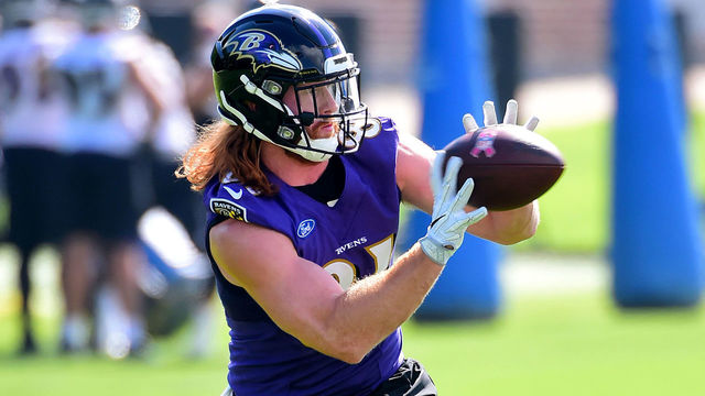Report: Ravens' 1st-rounder Hurst out 3-4 weeks with stress fracture in foot