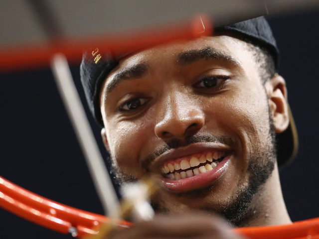 Report 76ers Trade Mikal Bridges To Suns For Zhaire Smith Thescore Com Report 76ers Trade Mikal Bridges To Suns For Zhaire Smith Thescore Com