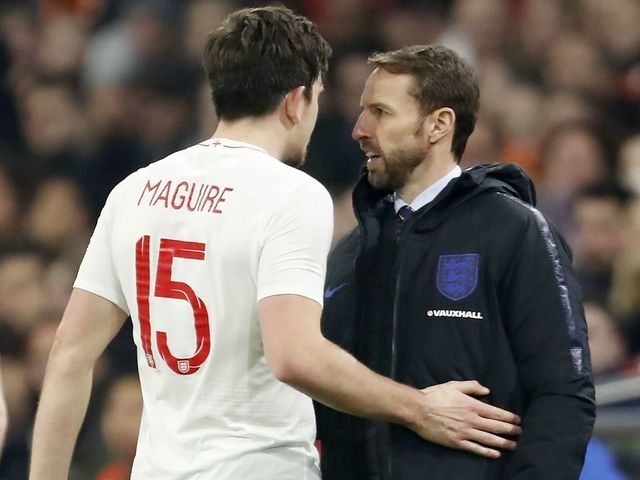 ოფიციალურად:  ოფიციალურად: