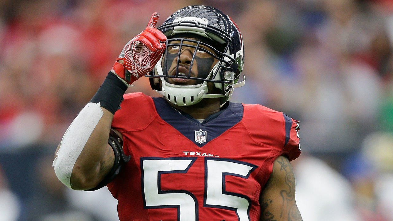 HOUSTON, TX - DECEMBER 18: Benardrick McKinney #55 of the Houston Texans during the game against the Jacksonville Jaguars at NRG Stadium on December 18, 2016 in Houston, Texas.