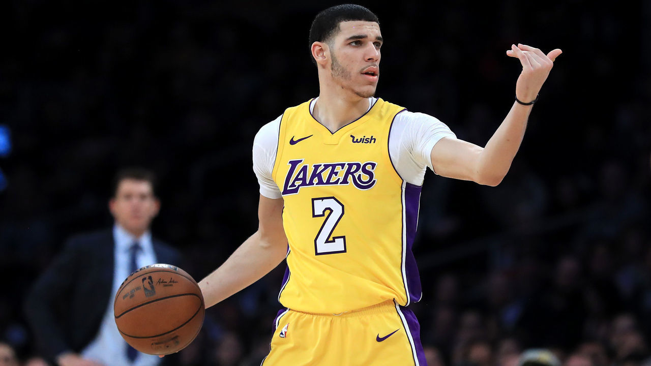 LOS ANGELES, CA - JANUARY 09: Lonzo Ball #2 of the Los Angeles Lakers calls a play during the second half of a game against the Sacramento Kings at Staples Center on January 9, 2018 in Los Angeles, California.