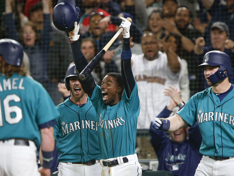 Mariners' comeback stuns Red Sox 'Felt like a World Series game