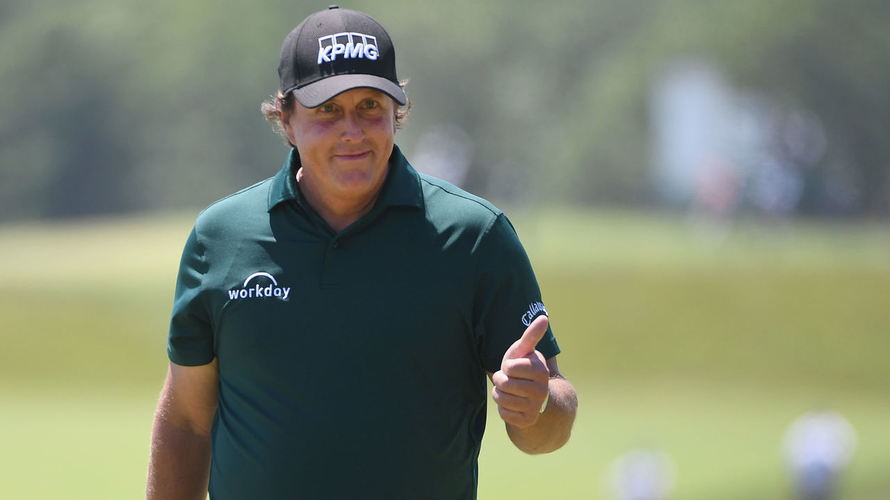 SOUTHAMPTON, NY - JUNE 16: Phil Mickelson of the United States acknowledges the crowd singing 'Happy Birthday' on the third green during the third round of the 2018 U.S. Open at Shinnecock Hills Golf Club on June 16, 2018 in Southampton, New York.