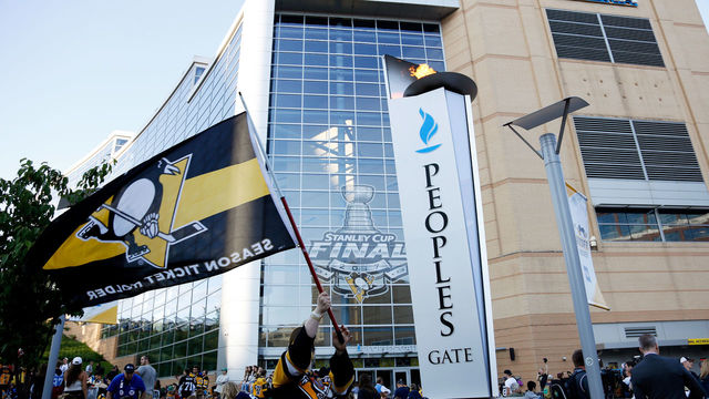 PITTSBURGH, PA - MAY 31: Fans gather outside of the arena prior to Game Two of the 2017 NHL Stanley Cup Final between the Nashville Predators and the Pittsburgh Penguins at PPG Paints Arena on May 31, 2017 in Pittsburgh, Pennsylvania.