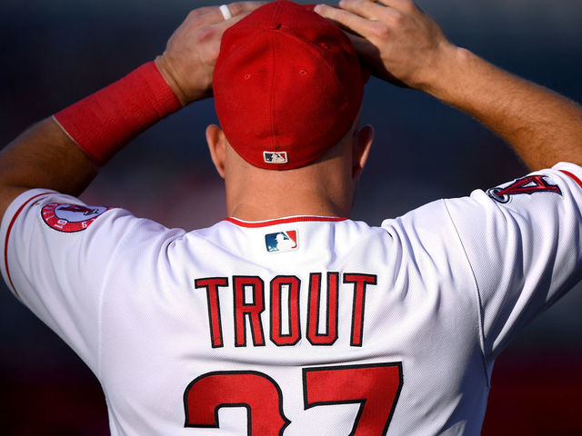 ANAHEIM, CA - JUNE 01: Mike Trout #27 of the Los Angeles Angels warms up before the game against the Texas Rangers at Angel Stadium on June 1, 2018 in Anaheim, California.