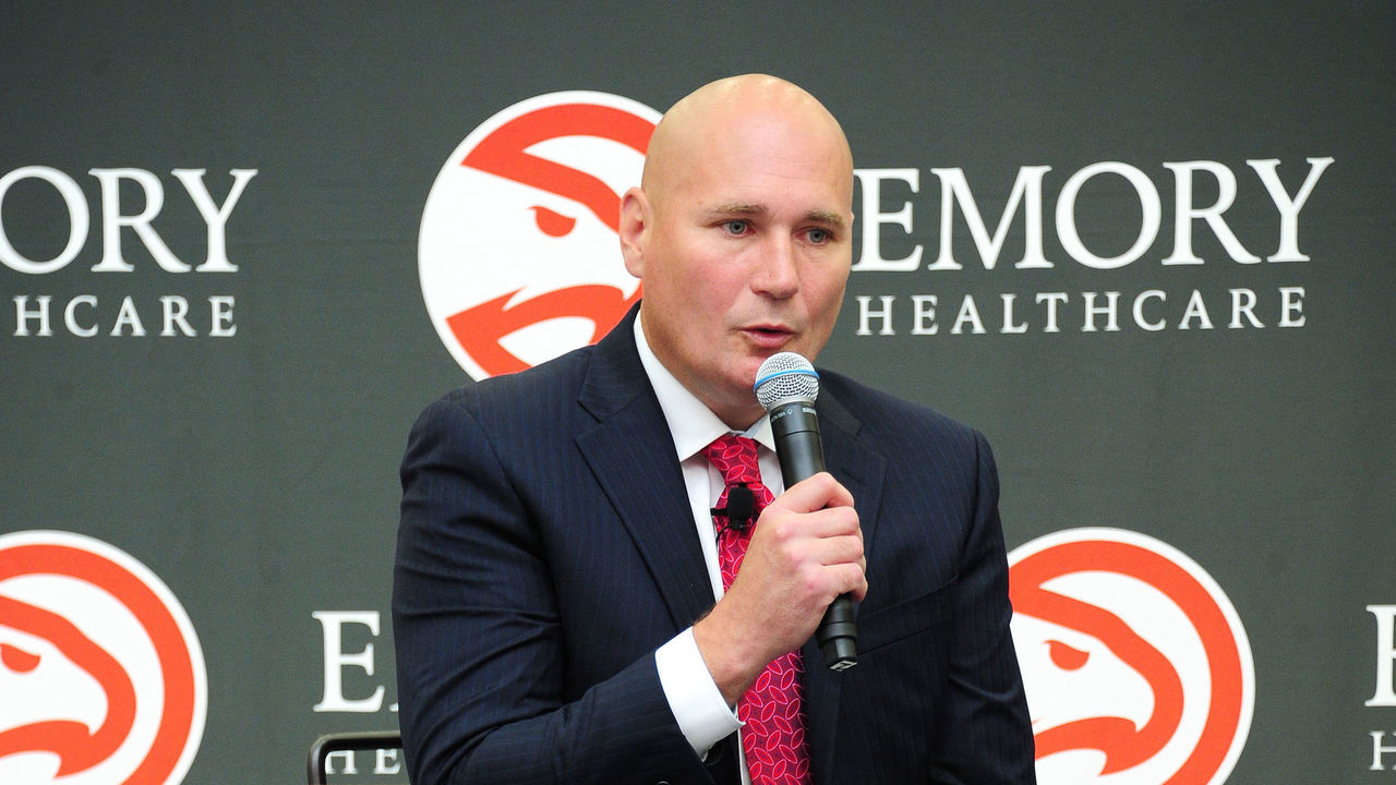 BROOKHAVEN, GA - MAY 14: General Manage Travis Schlenk of the Atlanta speaks to the media during Lloyd Pierce's introductory press conference on May 14, 2018 at the Emory Sports Medicine Complex in Brookhaven, Georgia. NOTE TO USER: User expressly acknowledges and agrees that, by downloading and/or using this photograph, user is consenting to the terms and conditions of the Getty Images License Agreement. Mandatory Copyright Notice: Copyright 2018 NBAE