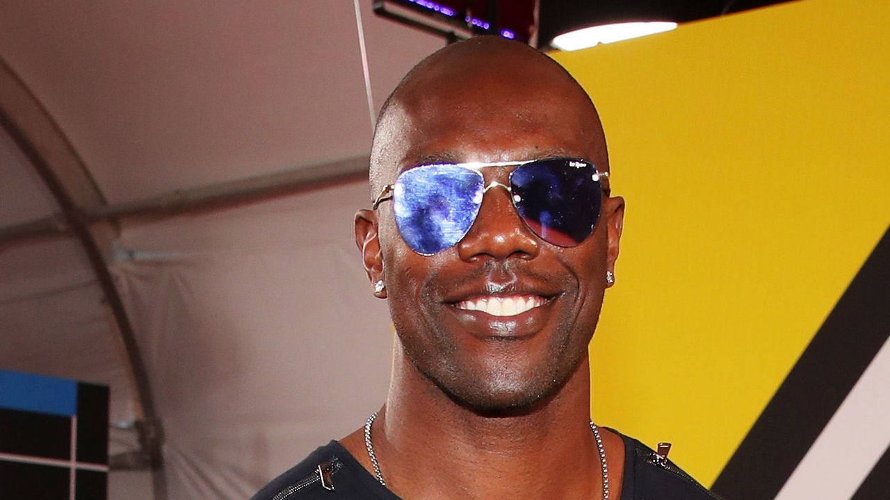 INGLEWOOD, CA - MARCH 24: Terrell Owens attends Nickelodeon's 2018 Kids' Choice Awards at The Forum on March 24, 2018 in Inglewood, California.