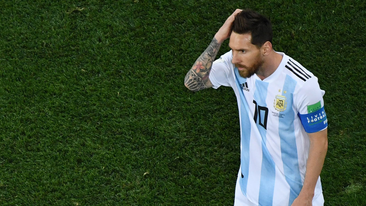 TOPSHOT - Argentina's forward Lionel Messi reacts during the Russia 2018 World Cup Group D football match between Argentina and Croatia at the Nizhny Novgorod Stadium in Nizhny Novgorod on June 21, 2018.