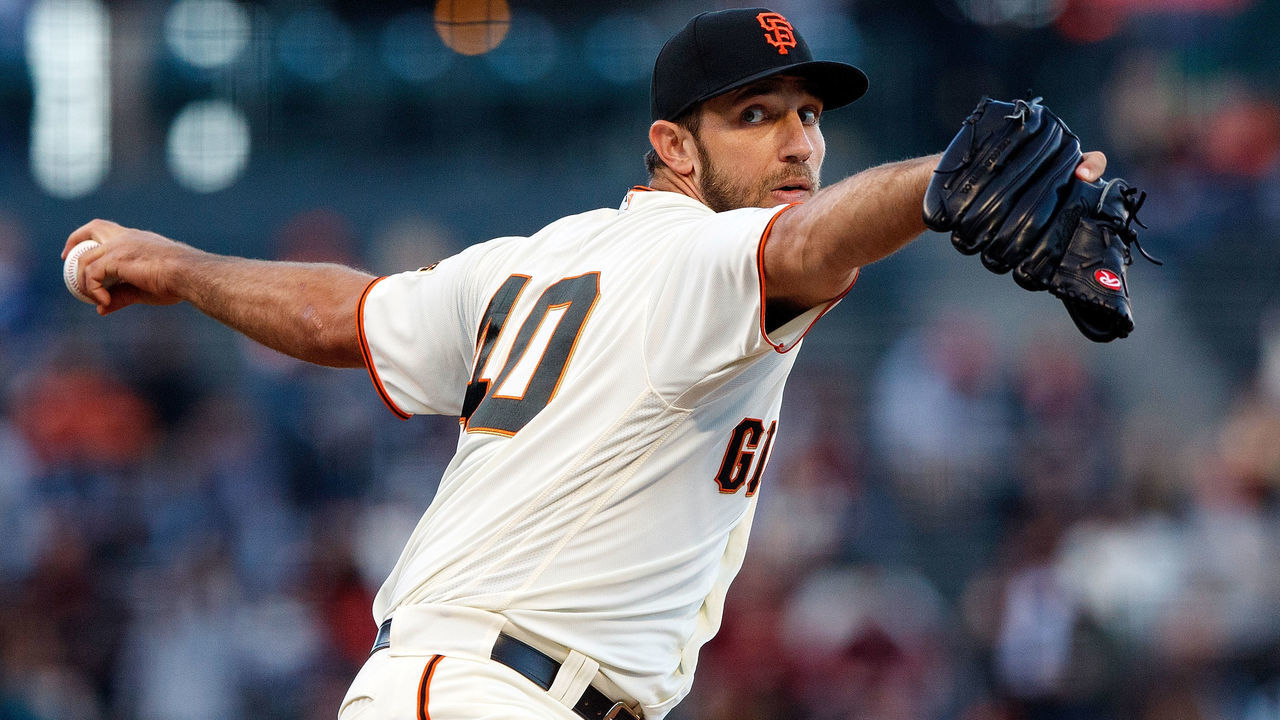 SAN FRANCISCO, CA - JUNE 21: Madison Bumgarner #40 of the San Francisco Giants pitches against the San Diego Padres during the first inning at AT&T Park on June 21, 2018 in San Francisco, California.