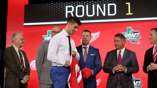 DALLAS, TX - JUNE 22: Joseph Veleno poses after being selected thirtieth overall by the Detroit Red Wings during the first round of the 2018 NHL Draft at American Airlines Center on June 22, 2018 in Dallas, Texas.