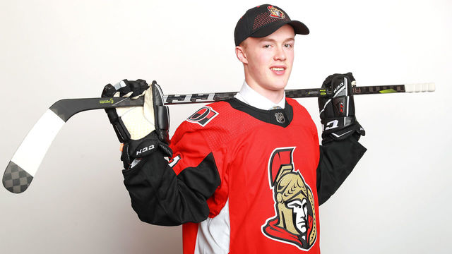DALLAS, TX - JUNE 22: Jacob Bernard-Docker poses after being selected twenty-sixth overall by the Ottawa Senators during the first round of the 2018 NHL Draft at American Airlines Center on June 22, 2018 in Dallas, Texas.