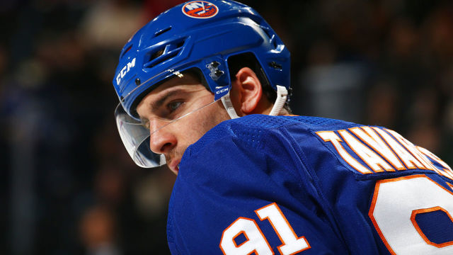 NEW YORK, NY - MARCH 22: John Tavares #91 of the New York Islanders skates against the Tampa Bay Lightning at Barclays Center on March 22, 2018 in New York City. Tampa Bay Lightning defeated the New York Islanders 7-6