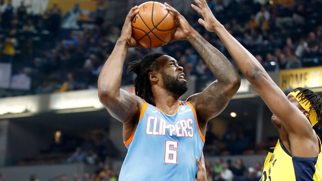 INDIANAPOLIS, IN - MARCH 23: DeAndre Jordan #6 of the Los Angeles Clippers shoots the ball against the Indiana Pacers at Bankers Life Fieldhouse on March 23, 2018 in Indianapolis, Indiana. NOTE TO USER: User expressly acknowledges and agrees that, by downloading and or using this