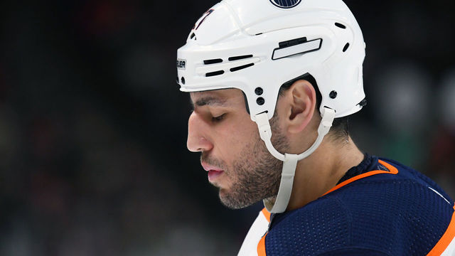 ST. PAUL, MN - APRIL 02: Edmonton Oilers Left Wing Milan Lucic (27) takes a breather during a NHL game between the Minnesota Wild and Edmonton Oilers on April 2, 2018 at Xcel Energy Center in St. Paul, MN. The Wild Defeated the Oilers 3-0.