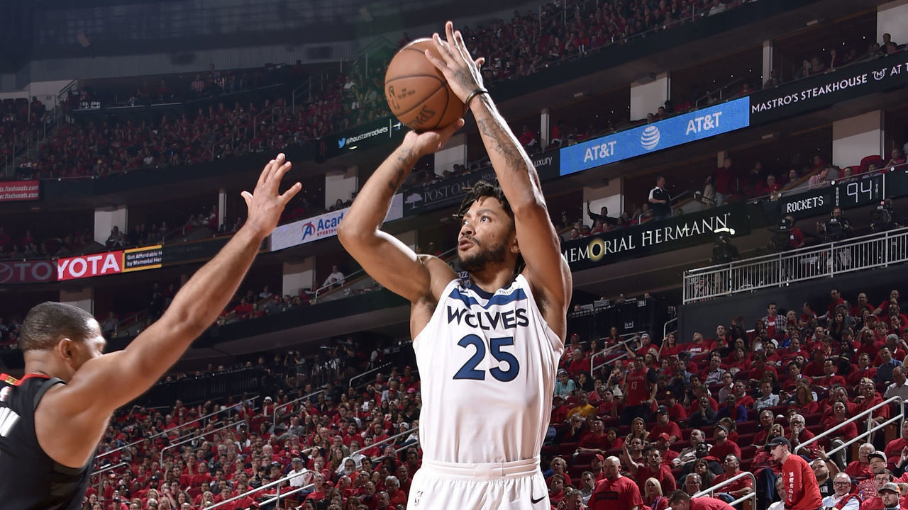 HOUSTON, TX - APRIL 25: Derrick Rose #25 of the Minnesota Timberwolves shoots the ball against the Houston Rockets in Game Five of the Western Conference Quarterfinals during the 2018 NBA Playoffs on April 25, 2018 at the Toyota Center in Houston, Texas. NOTE TO USER: User expressly acknowledges and agrees that, by downloading and/or using this photograph, user is consenting to the terms and conditions of the Getty Images License Agreement. Mandatory Copyright Notice: Copyright 2018 NBAE