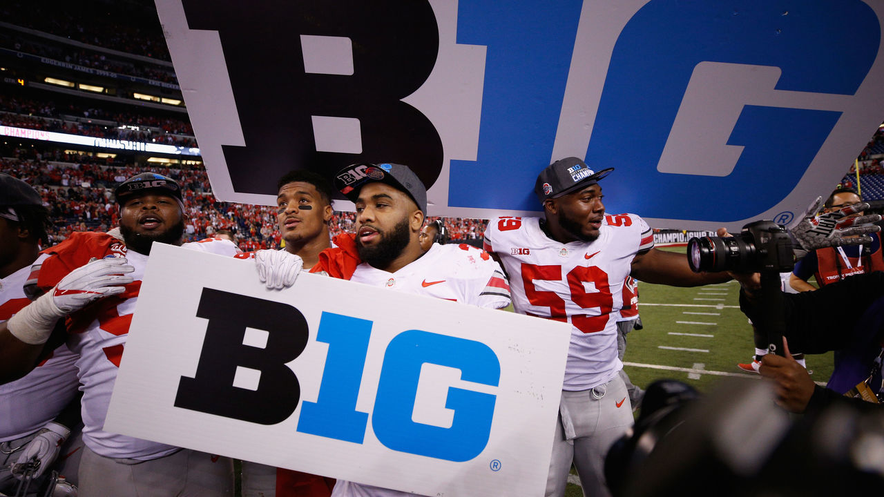 INDIANAPOLIS, IN - DECEMBER 02: The Ohio State Buckeyes celebrate after their 27-21 win over the Wisconsin Badgers during the Big Ten Championship game at Lucas Oil Stadium on December 2, 2017 in Indianapolis, Indiana.