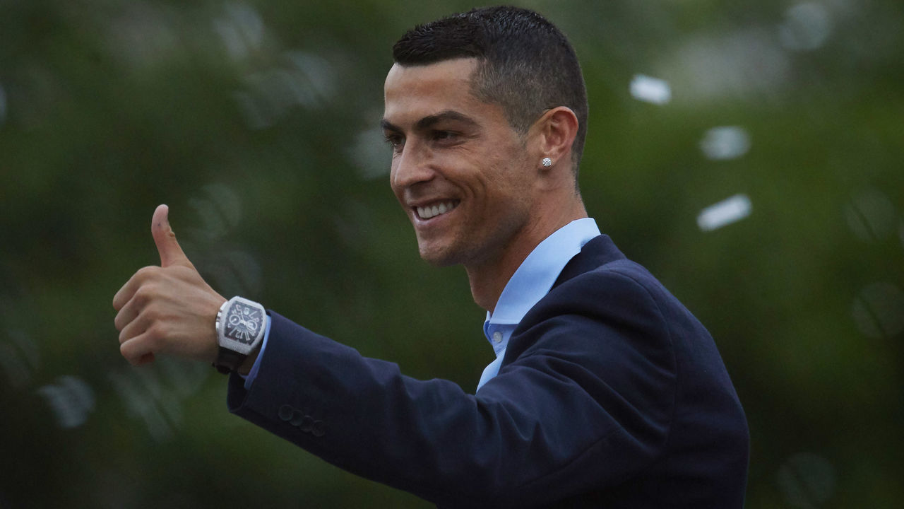 MADRID, SPAIN - MAY 27: Cristiano Ronaldo of Real Madrid CF celebrates their Champions League victory at Cibeles Square a day after winning their 13th European Cup and UEFA Champions League Final on May 27, 2018 in Madrid, Spain.