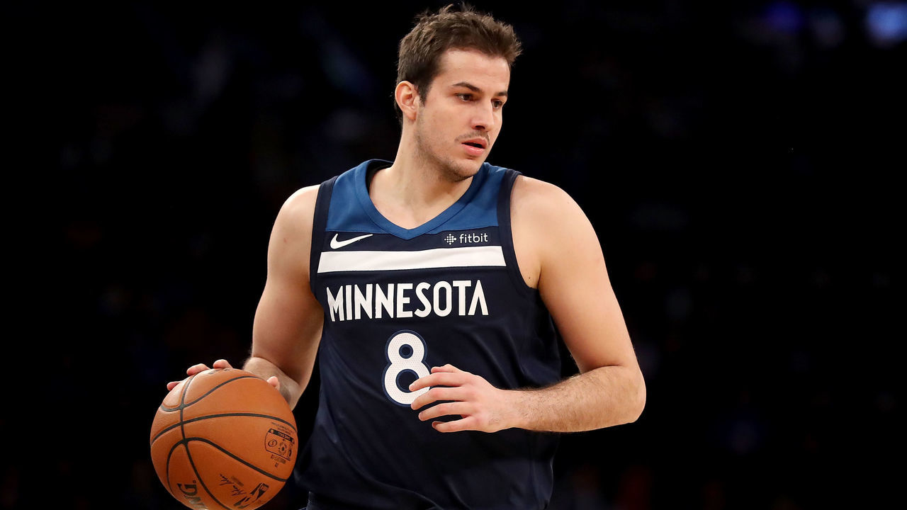 NEW YORK, NY - MARCH 23: Nemanja Bjelica #8 of the Minnesota Timberwolves dribbles down the court in the first quarter against the New York Knicks during their game at Madison Square Garden on March 23, 2018 in New York City.